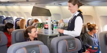 Lufthansa Launches Survey for Free Beverage Service