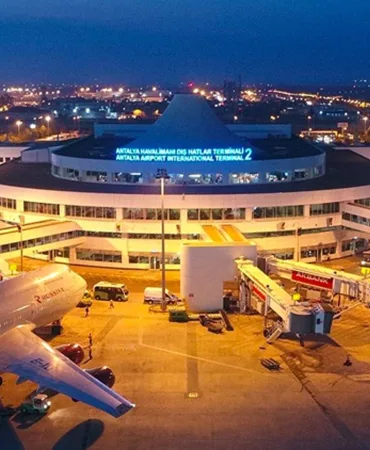 Antalya Airport Sets Record: 4,300 Planes Landed!
