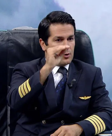 Turkish Airlines Pilot Sets Double World Record in the USA