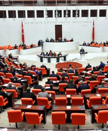 Work Slowdown Action by Airport Workers: Controversial Article 26 Withdrawn