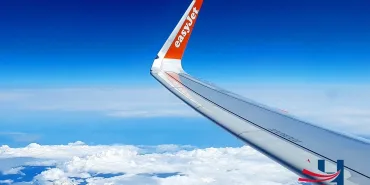 Shock on EasyJet Flight: First Officer Faints Mid-Air!