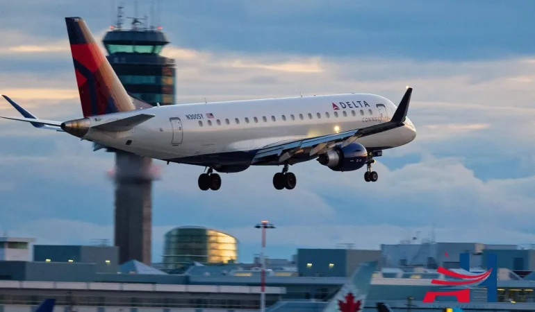 Spoiled Food Forces Emergency Landing of Delta Airlines Flight