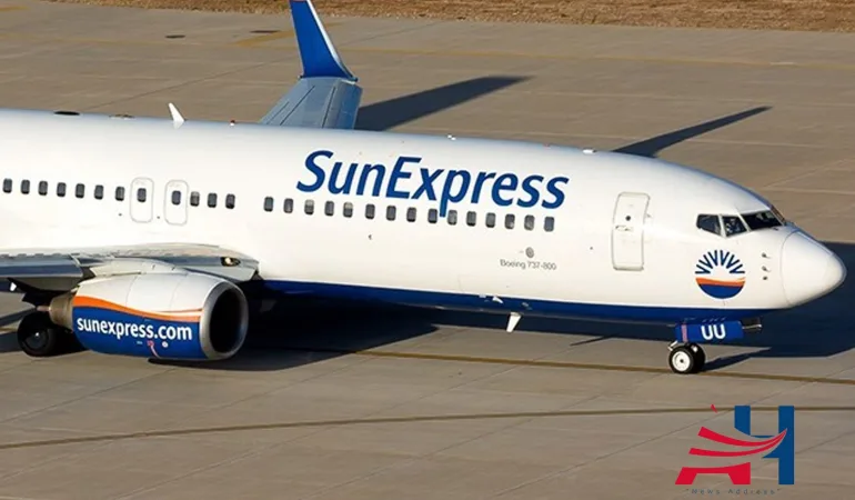 SunExpress Plane Engine Failure! Flames Erupted from the Left Engine