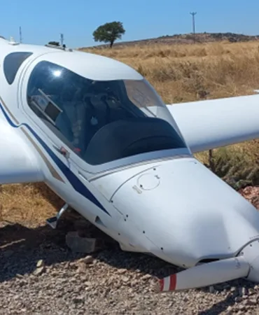 Training Plane Makes Emergency Landing in Ezine