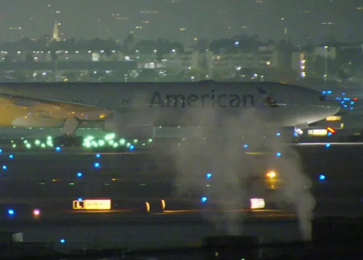 American Airlines Flight Makes Emergency Return to Los Angeles