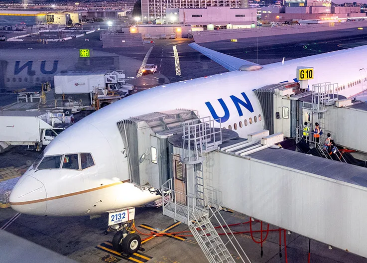 Bloody Attack on a Sleeping Passenger on United Airlines Flight