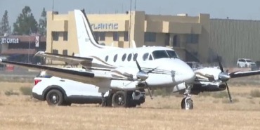 Pilot Suffers Heart Attack Flying to California, Wife Successfully Lands Plane