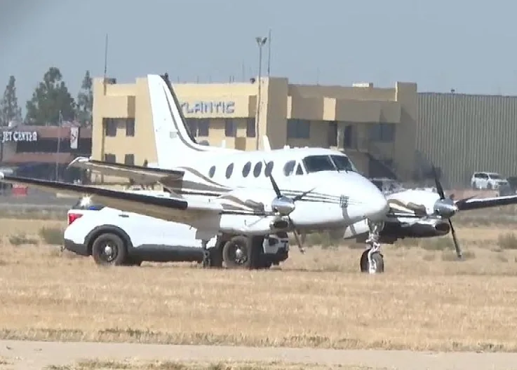 Pilot Suffers Heart Attack Flying to California, Wife Successfully Lands Plane
