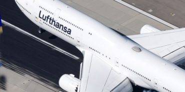 Panic on Lufthansa Flight: LH418 Makes Emergency Return
