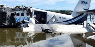 Horrific Crash at Panua Airport: Sam Air Plane Crashes into Swamp!