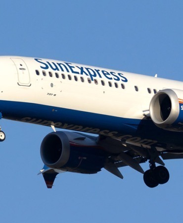 SunExpress Boeing 737-8 MAX Makes Emergency Return to İzmir Due to Elevator Malfunction