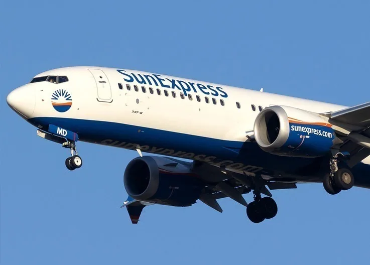 SunExpress Boeing 737-8 MAX Makes Emergency Return to İzmir Due to Elevator Malfunction