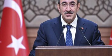 Vice President Yılmaz Met with Air Traffic Controllers at Esenboğa Airport