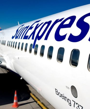 SunExpress Düsseldorf-İzmir Flight Makes Emergency Landing Due to Bird Strike