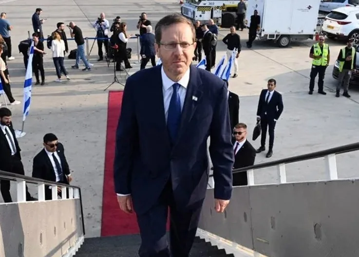 Turkey Closes Airspace: Herzog's Visit to Azerbaijan Canceled