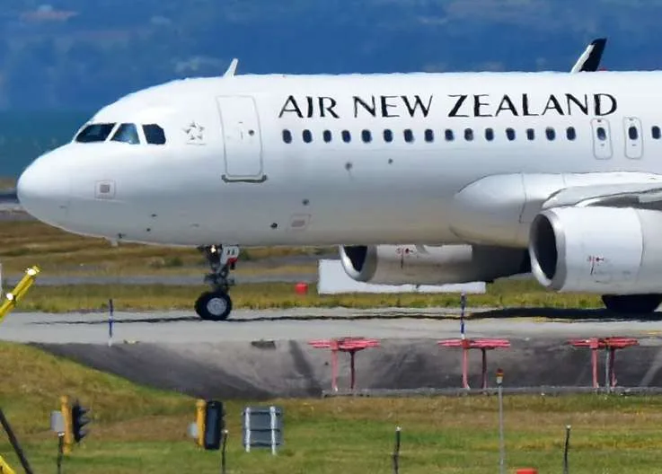 Air New Zealand Flight Makes Emergency Landing Due to Engine Failure