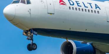 Alcohol Scandal at Delta Air Lines: Two Crew Members Dismissed