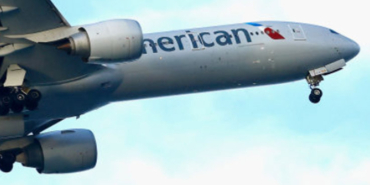 American Airlines Plane Narrowly Avoids Mountain Collision in Hawaii