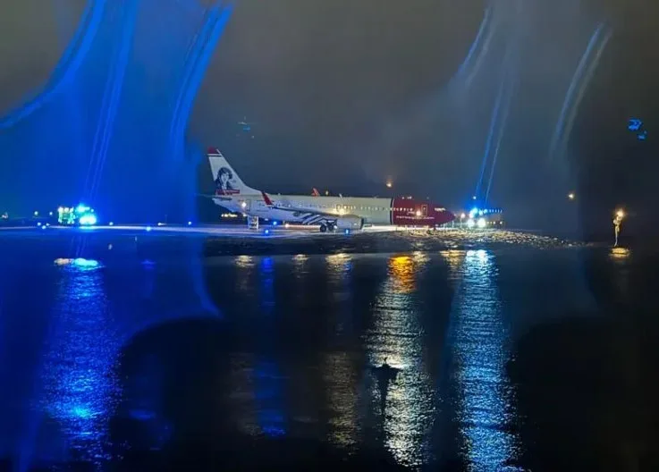 The Boeing 737 Disaster Was Averted: It Stopped Just 15 Meters From The Ocean!
