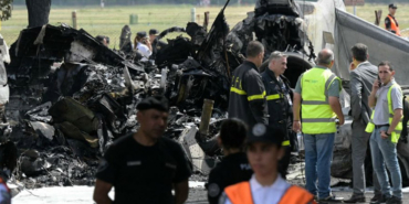 Bombardier Challenger 300 LV-GOK Disaster: Homes Destroyed, Pilots Killed!