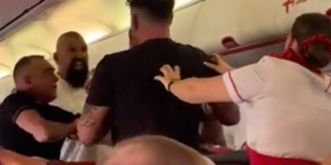 Shocking Scenes on Antalya-Leeds Flight! Fists Were Flying