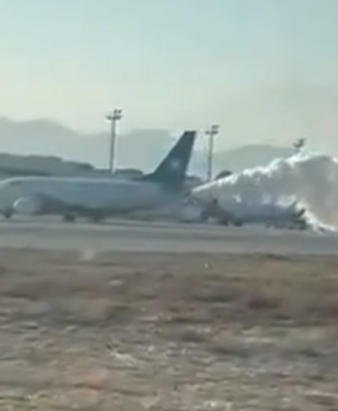Smoke Causes Panic on Ariana Afghan Airlines' Boeing 737 at Kabul Airport