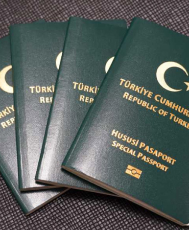 TÜRKONFED Issues Warning to Green Passport Holders About Chip-Enabled Passports