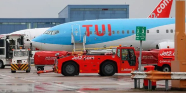 Terrifying Accident at East Midlands Airport as Aircraft Door Opens! Cabin Crew Hospitalized