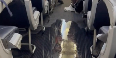 Toilet Malfunction Causes Chaos on Flight: Aisle Flooded with Water