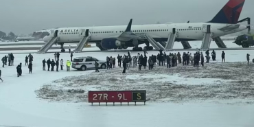 On the Brink of Disaster! Delta’s Boeing 757 Engine Catches Fire During Takeoff