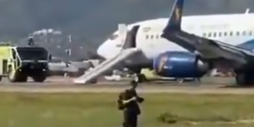 Flames Erupt from Boeing 737 NG Aircraft, Disaster Narrowly Averted!