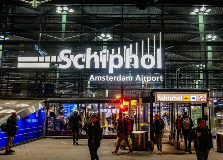 Gas Leak at Schiphol Airport: Pier F Evacuated!