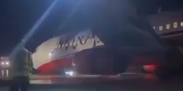 Max Air's Boeing 737-4D7 Aircraft Bursts Front Landing Tires on Landing