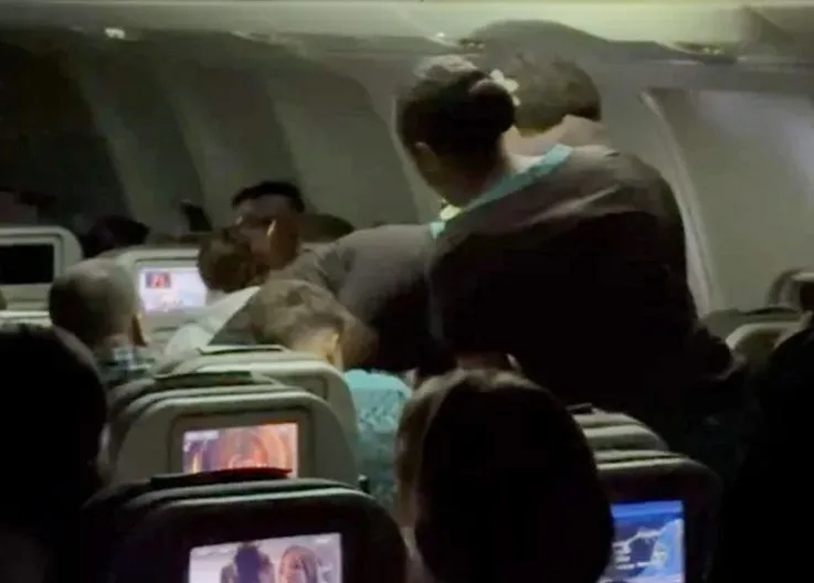 Scandal on Fiji Airways Flight: Drunken Passenger Restrained with Duct Tape