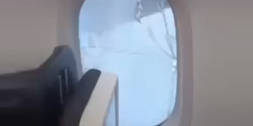 Glass Crisis on Turkish Airlines Flight TK801: Boeing 789 Aircraft Flown with Bandage
