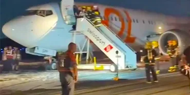 Boeing 737 MAX Collides with Vehicle on Runway During Takeoff! Disaster Narrowly Avoided
