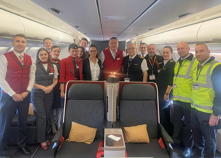 İzzet Levi Couldn't Hold Back His Tears on His Final Flight: Farewell to the Turkish Airlines Family
