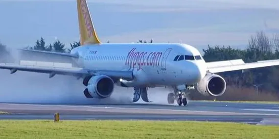 Hydraulic Failure on Pegasus Aircraft! Skillful Landing by Pilots