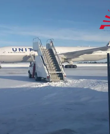 United Flight Leaves More Than 200 Passengers Stranded in Cold on Canadian Island
