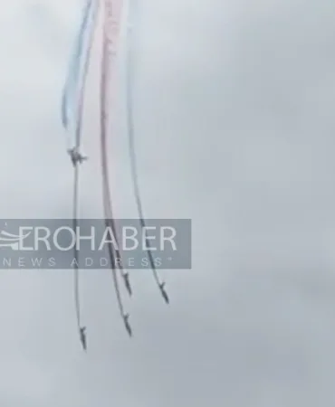 France Aerobatic Planes Collide, Narrowly Avoid Disaster!