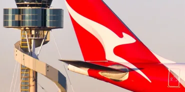 Plane with 127 Passengers Makes Emergency Landing in Sydney