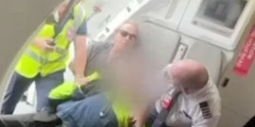Sydney Flight Terror: Teen with Shotgun Arrested on Plane