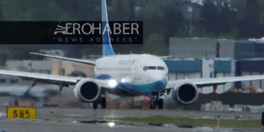 Second Boeing jet starts return from China, tracker shows