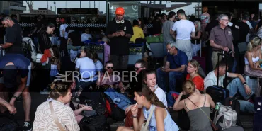 Spain and Portugal Flight Crisis: Hundreds of Flights Cancelled Due to Power Outage!