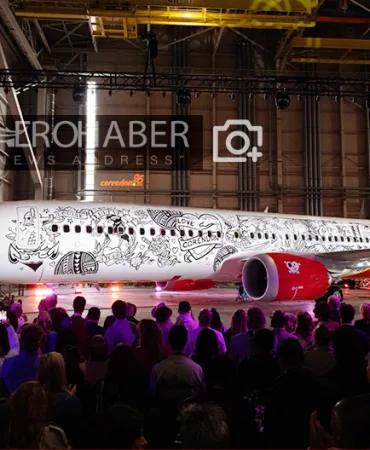 World-First-from-Corendon-The-World’s-First-Fully-Tattooed-Aircraft-Sweet-Louise-Takes-to-the-Skies