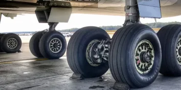 Poland Seizes 5 Tonnes of Boeing Aircraft Tyres Over Violation of Sanctions Against Russia