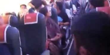 Attempt to Storm Cockpit: 2 Passengers Detained, Flight Delayed by 7 Hours