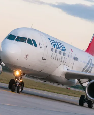 Bomb Scare Shocks Passengers on Turkish Airlines Flight! Taken to VIP Terminal, One Suspect Detained