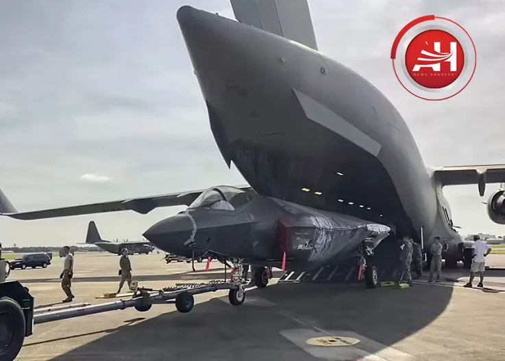 Expert Team from the UK Arrives for F-35B Repair