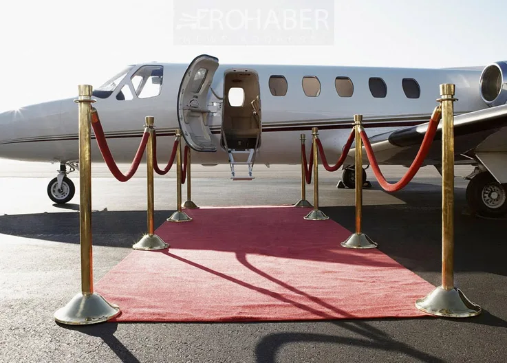 France and Spain Call for Global Tax on Private Jets
